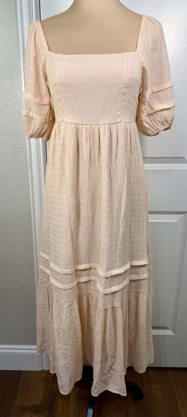 Vici Women's Peach Puff Sleeve Square Neck Tiered Midi Dress
